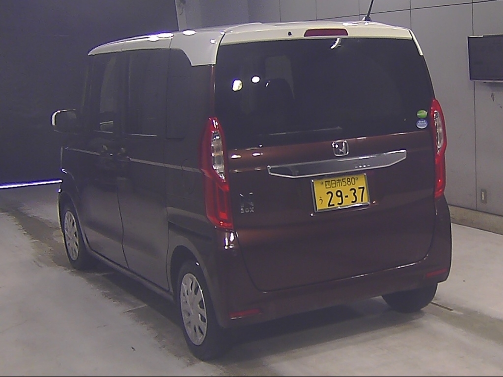 HONDA N-BOX