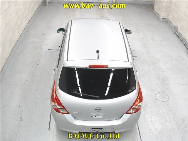 NISSAN TIIDA