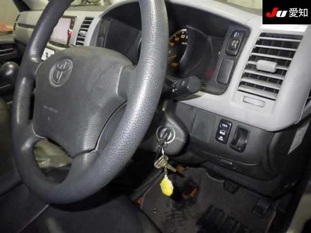TOYOTA REGIUS ACE