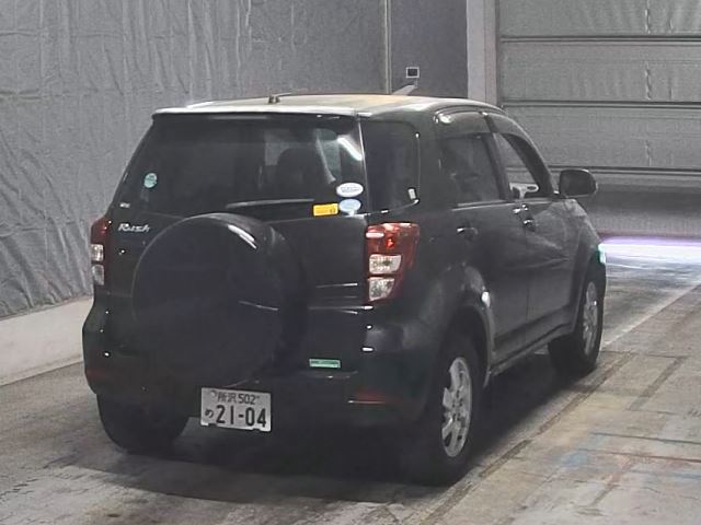 TOYOTA RUSH