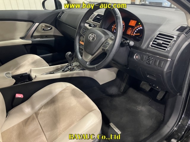 TOYOTA AVENSIS