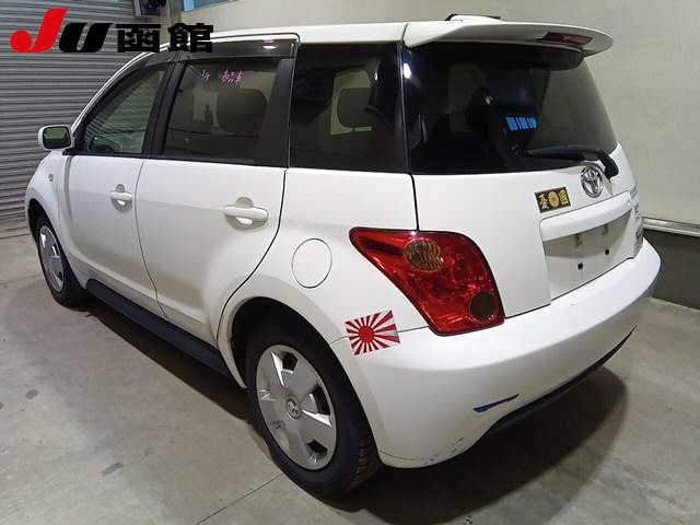 TOYOTA IST