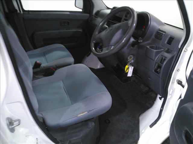 TOYOTA PIXIS VAN