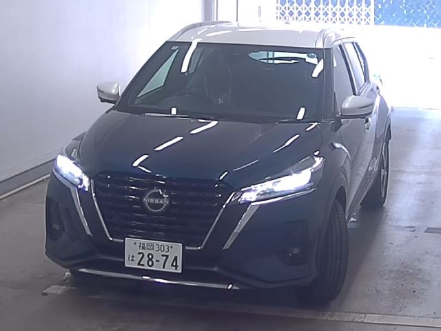 NISSAN KICKS