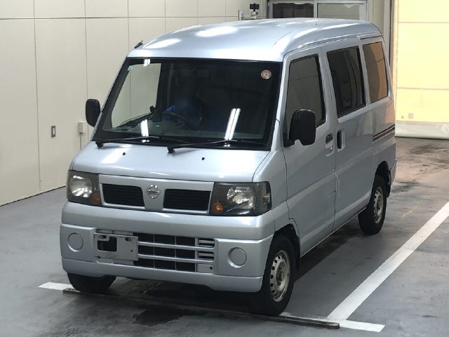 NISSAN CLIPPER
