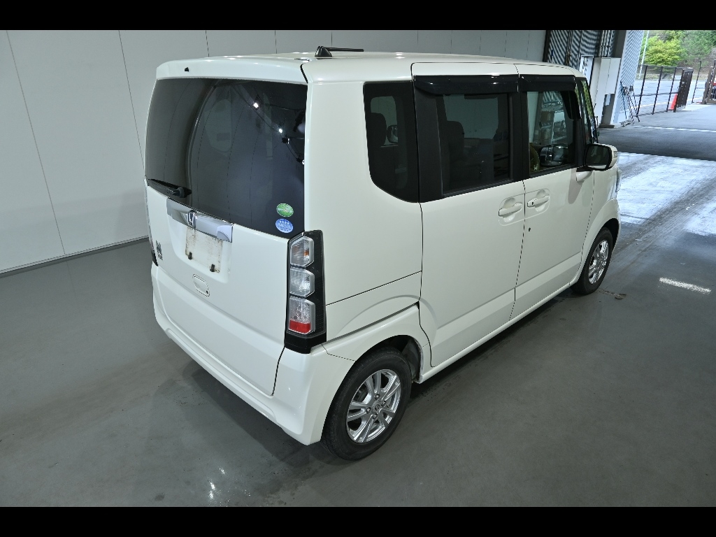 HONDA N-BOX