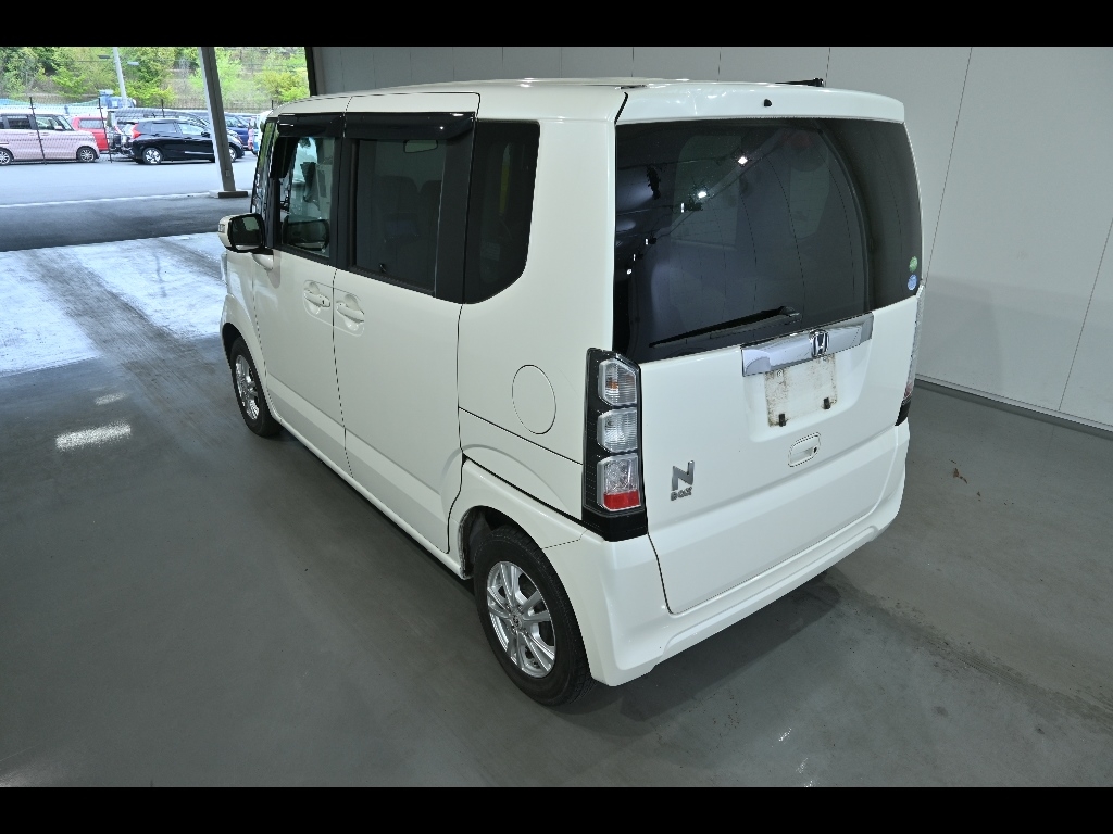 HONDA N-BOX