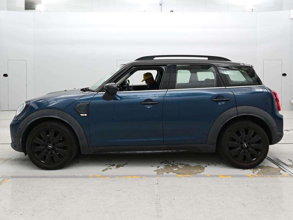 MINI CROSSOVER
