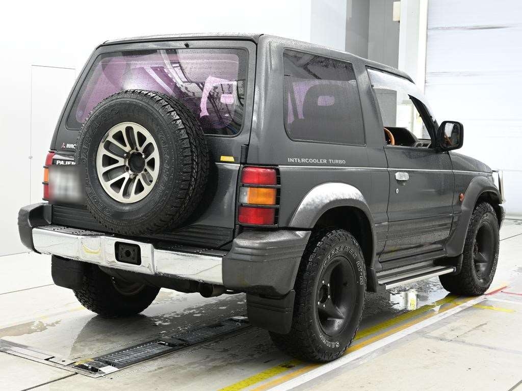 MITSUBISHI PAJERO