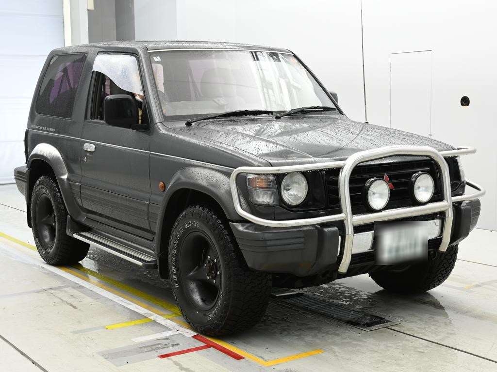 MITSUBISHI PAJERO