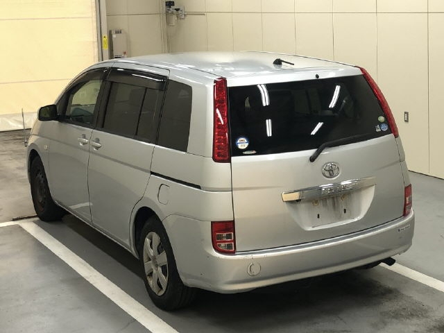 TOYOTA ISIS