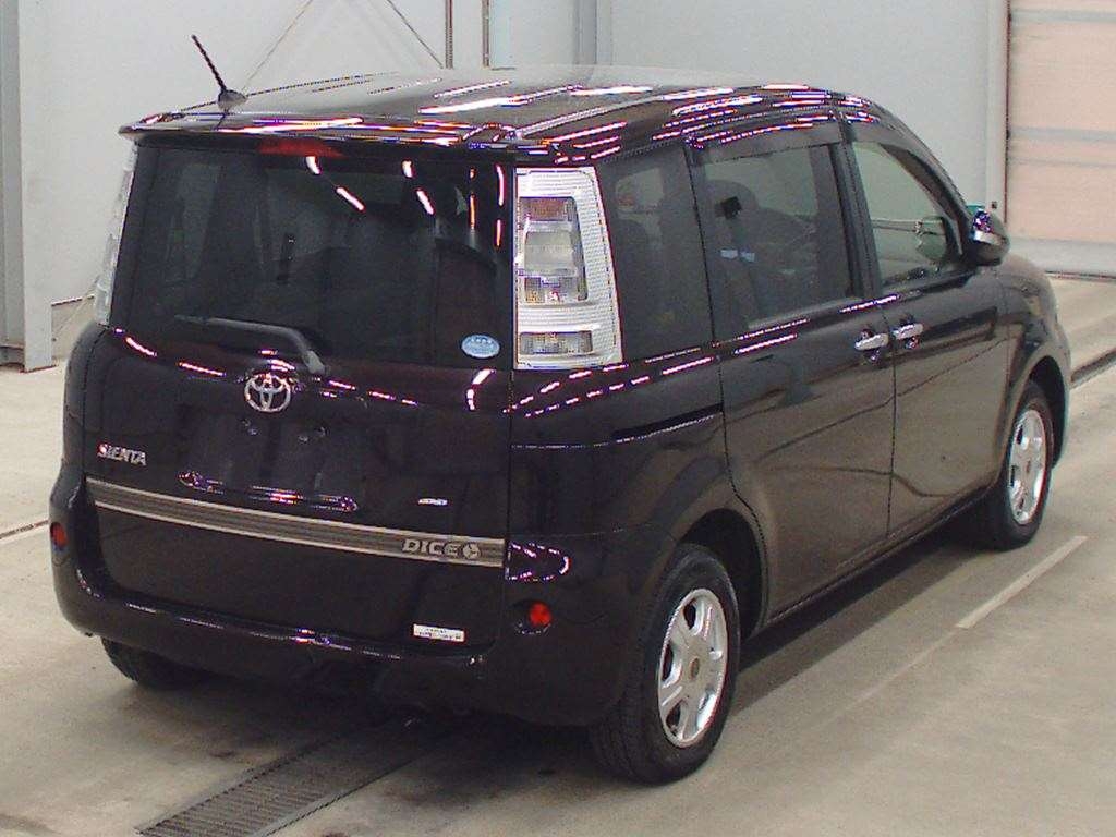 TOYOTA SIENTA