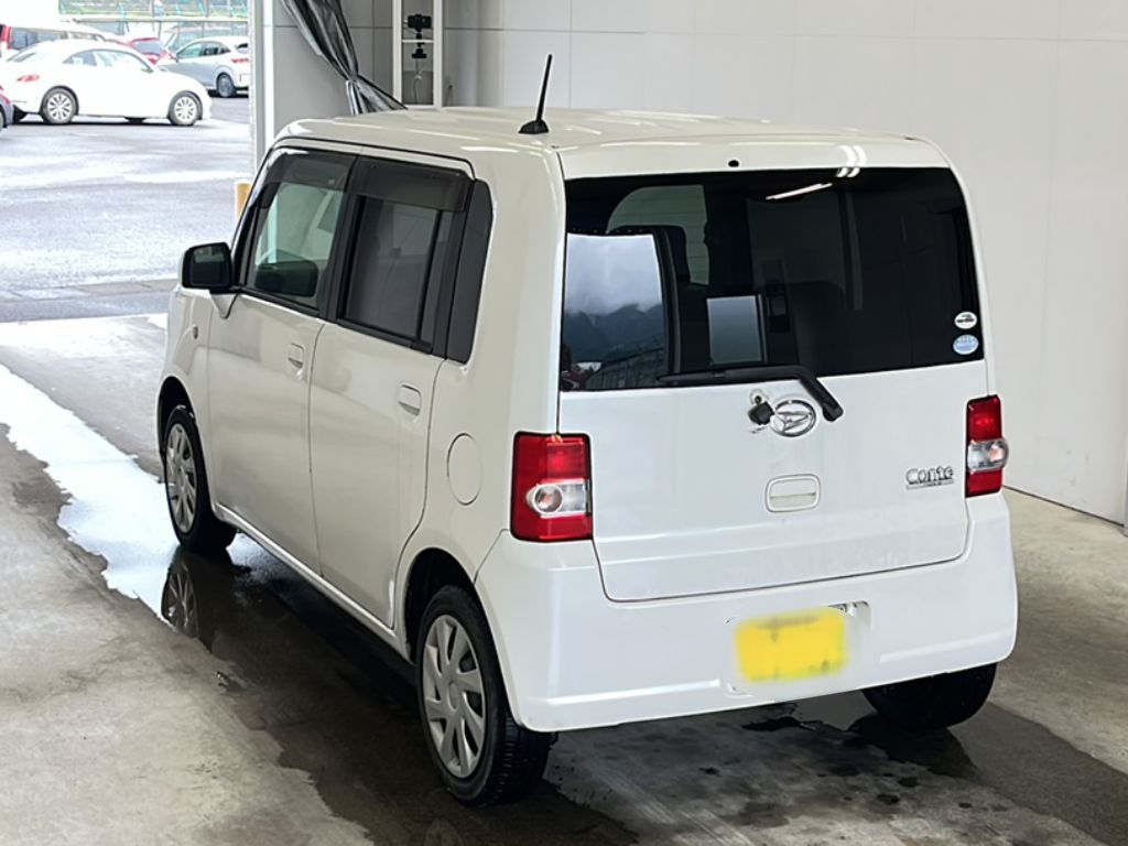 DAIHATSU MOVE CONTE