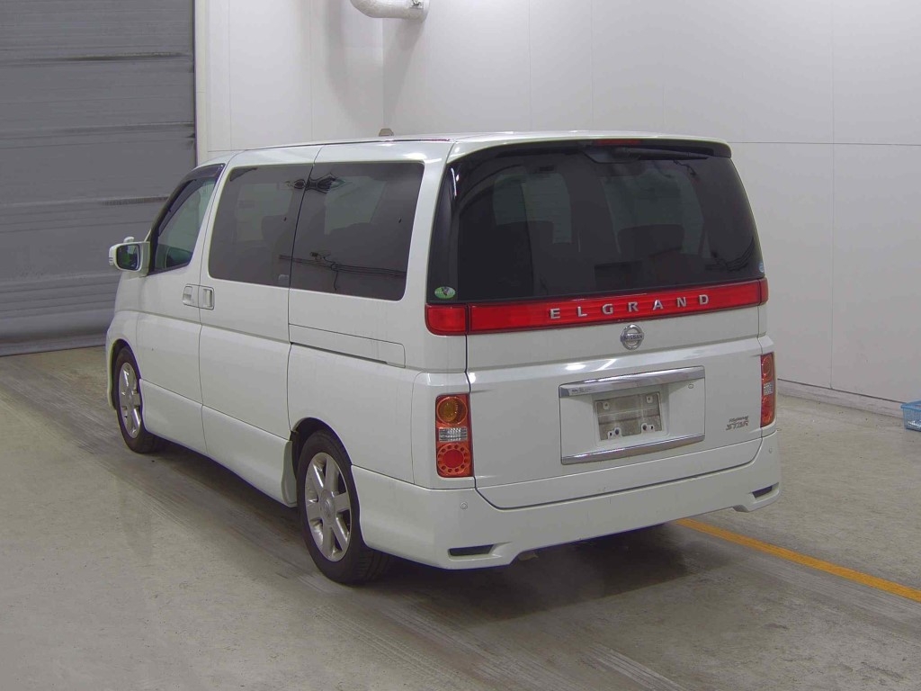 NISSAN ELGRAND