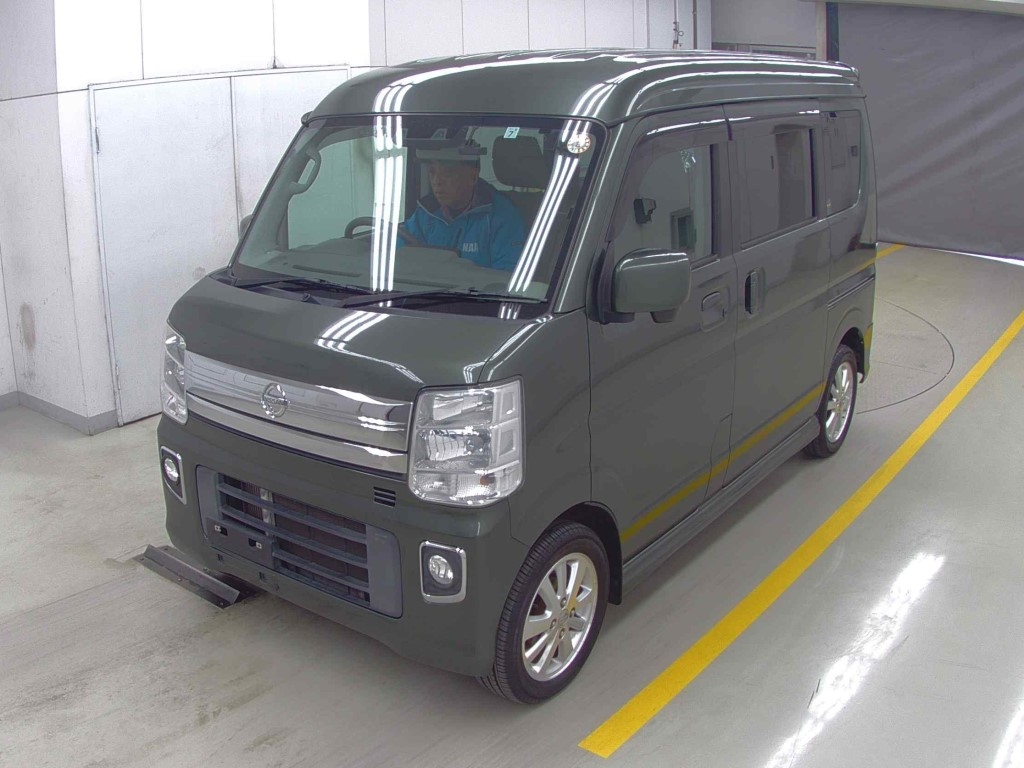 NISSAN NV100 CLIPPER