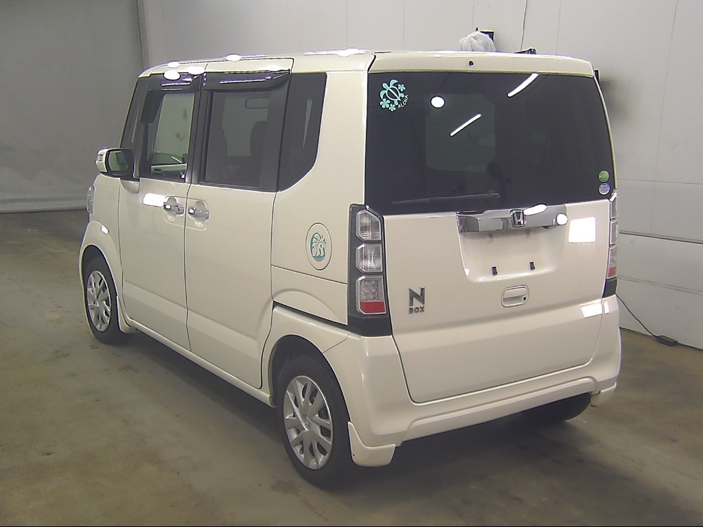 HONDA N-BOX