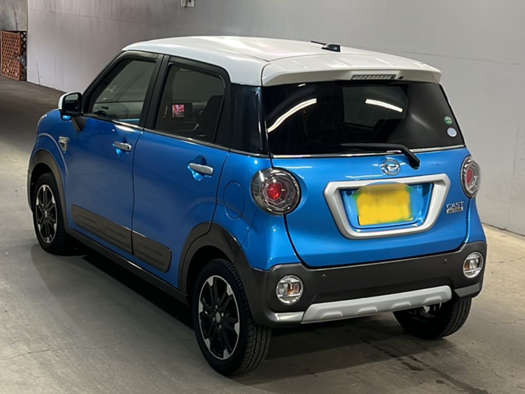 DAIHATSU CAST