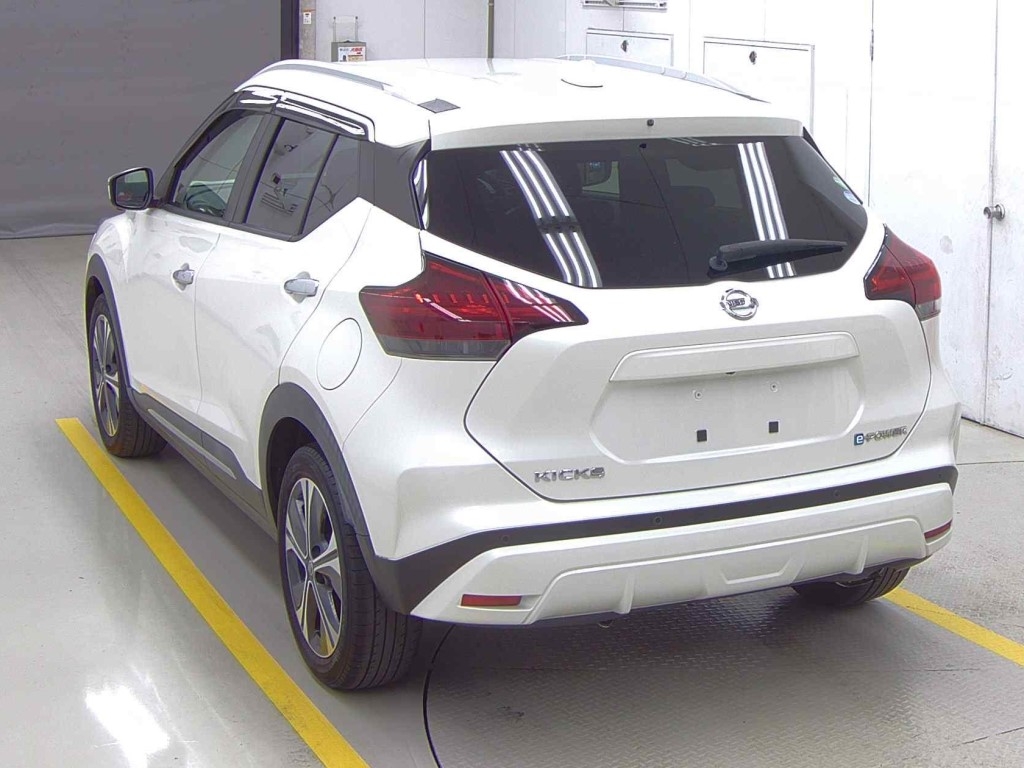 NISSAN KICKS