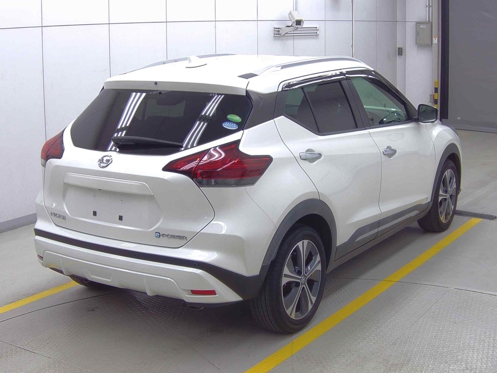 NISSAN KICKS