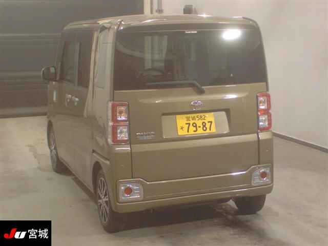 TOYOTA PIXIS MEGA
