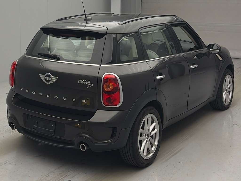 MINI CROSSOVER