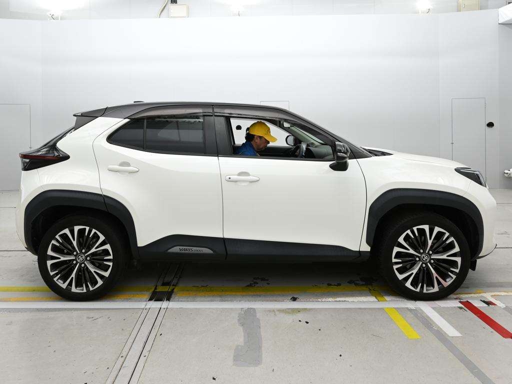 TOYOTA YARIS CROSS