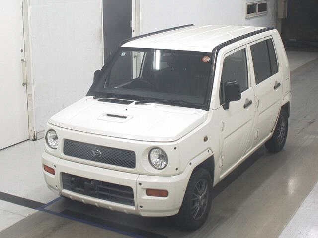DAIHATSU NAKED