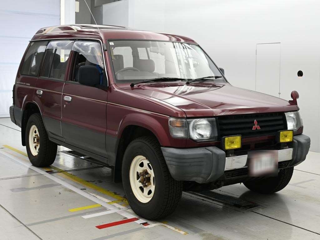 MITSUBISHI PAJERO
