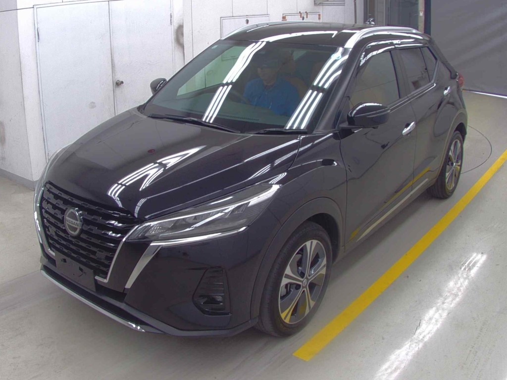 NISSAN KICKS