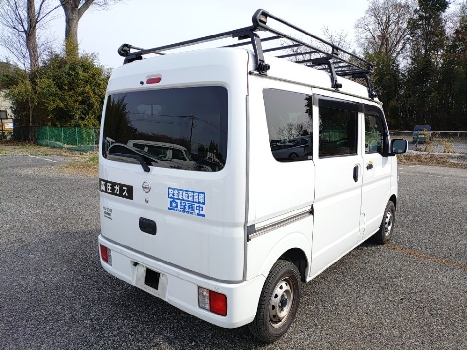 NISSAN NV100 CLIPPER