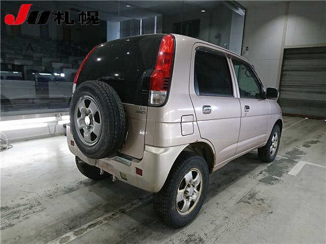 DAIHATSU TERIOS KID