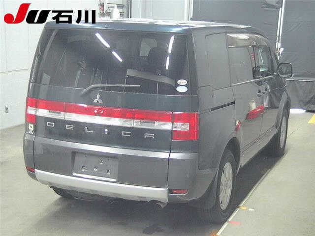 MITSUBISHI DELICA D:5
