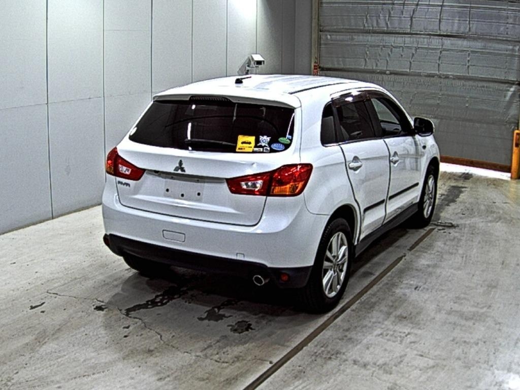 MITSUBISHI RVR