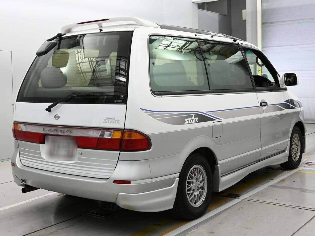 NISSAN LARGO