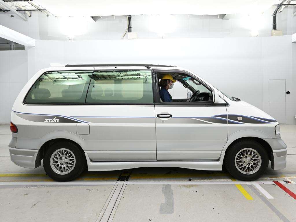 NISSAN LARGO
