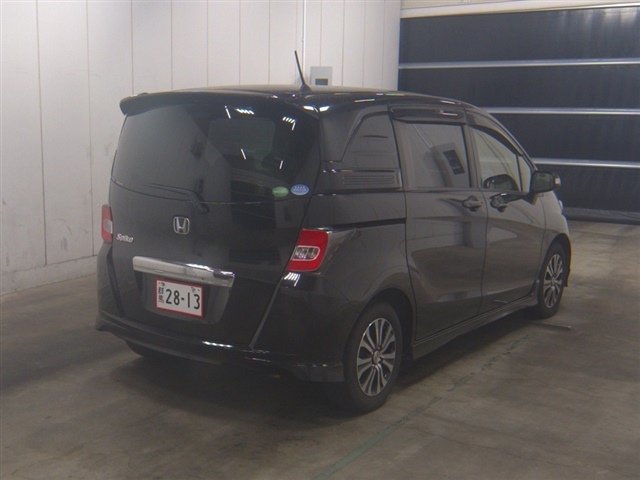 HONDA FREED SPIKE