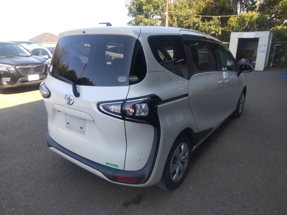 TOYOTA SIENTA