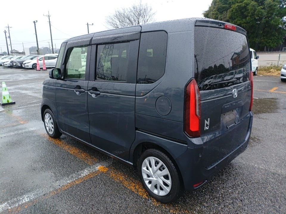 HONDA N-BOX