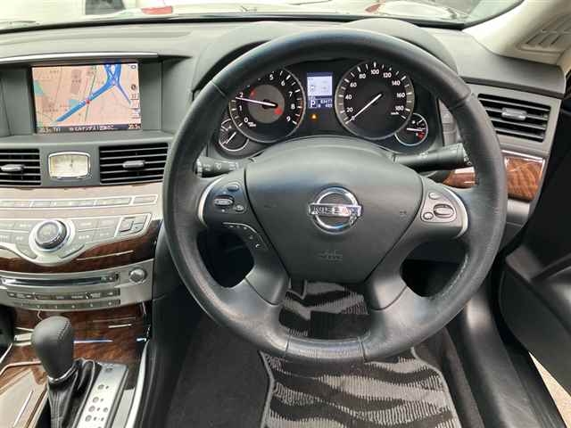 NISSAN FUGA