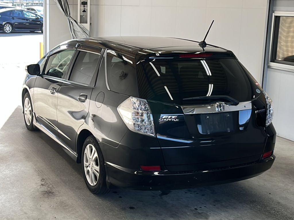 HONDA FIT SHUTTLE