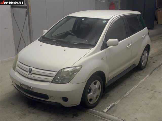 TOYOTA IST