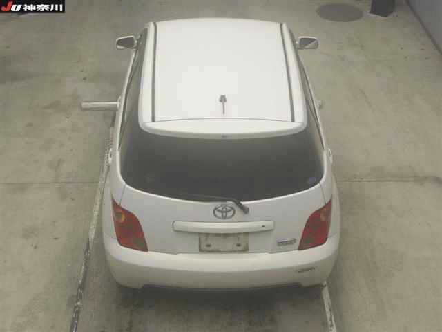 TOYOTA IST