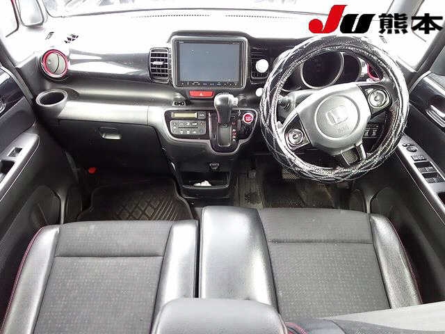 HONDA N-BOX+