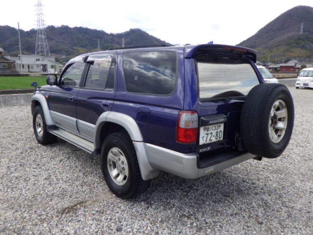 TOYOTA HILUX SURF