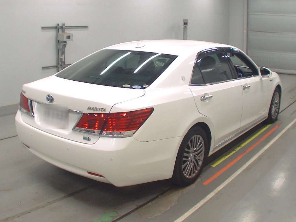 TOYOTA CROWN MAJESTA