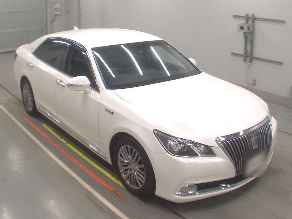 TOYOTA CROWN MAJESTA