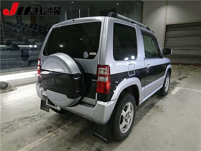 MITSUBISHI PAJERO MINI
