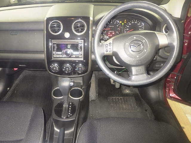 MAZDA VERISA