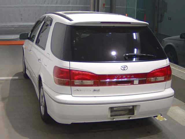 TOYOTA VISTA ARDEO