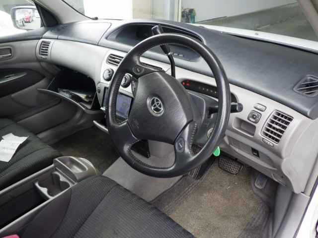 TOYOTA VISTA ARDEO